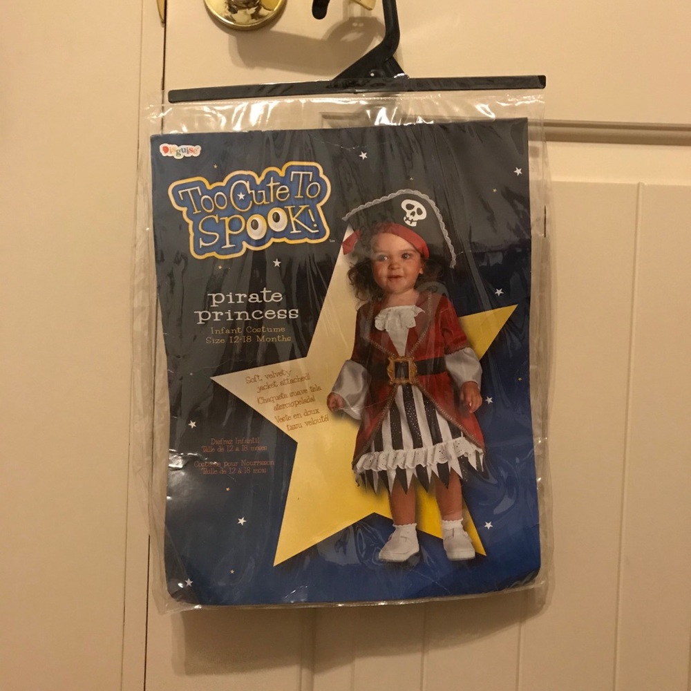 Toddler pirate costume 🏴‍☠️